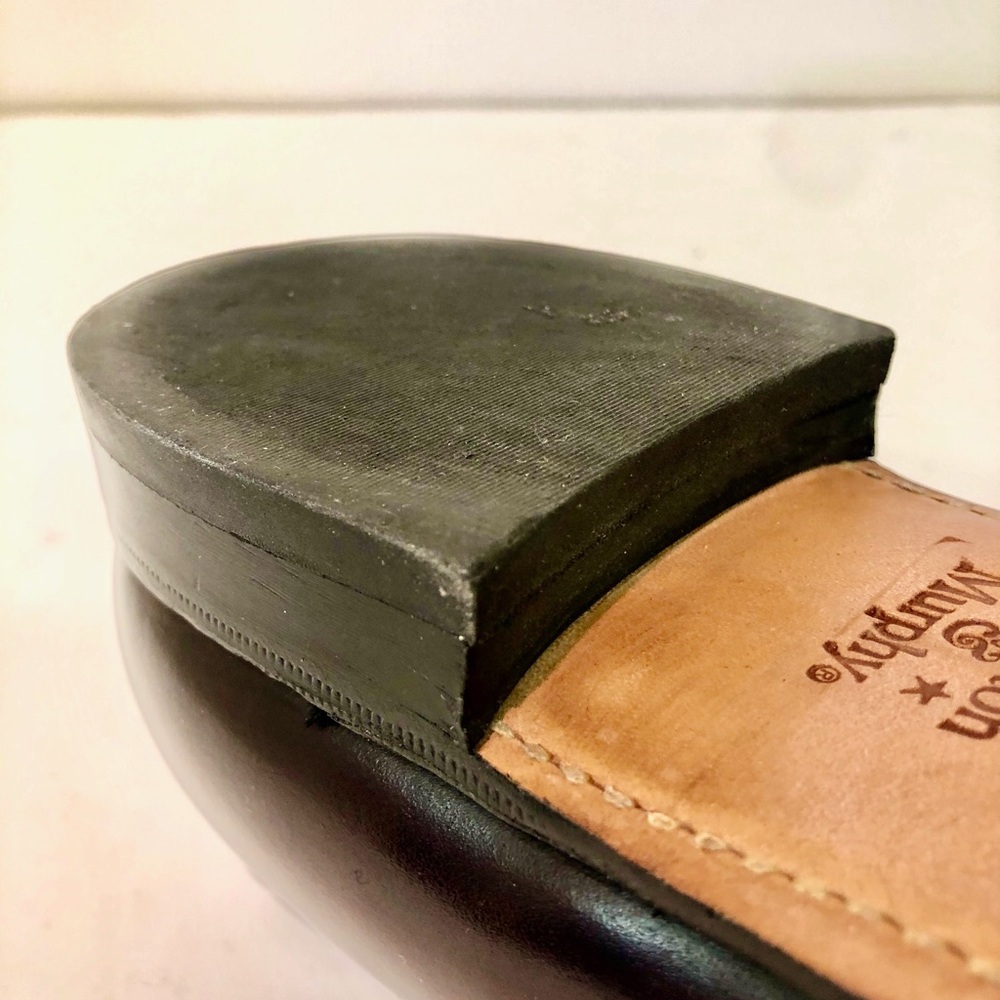 MEN’S JOHNSTON and MURPHY CLASSIC TASSEL SHOES. - Picture 6 of 10